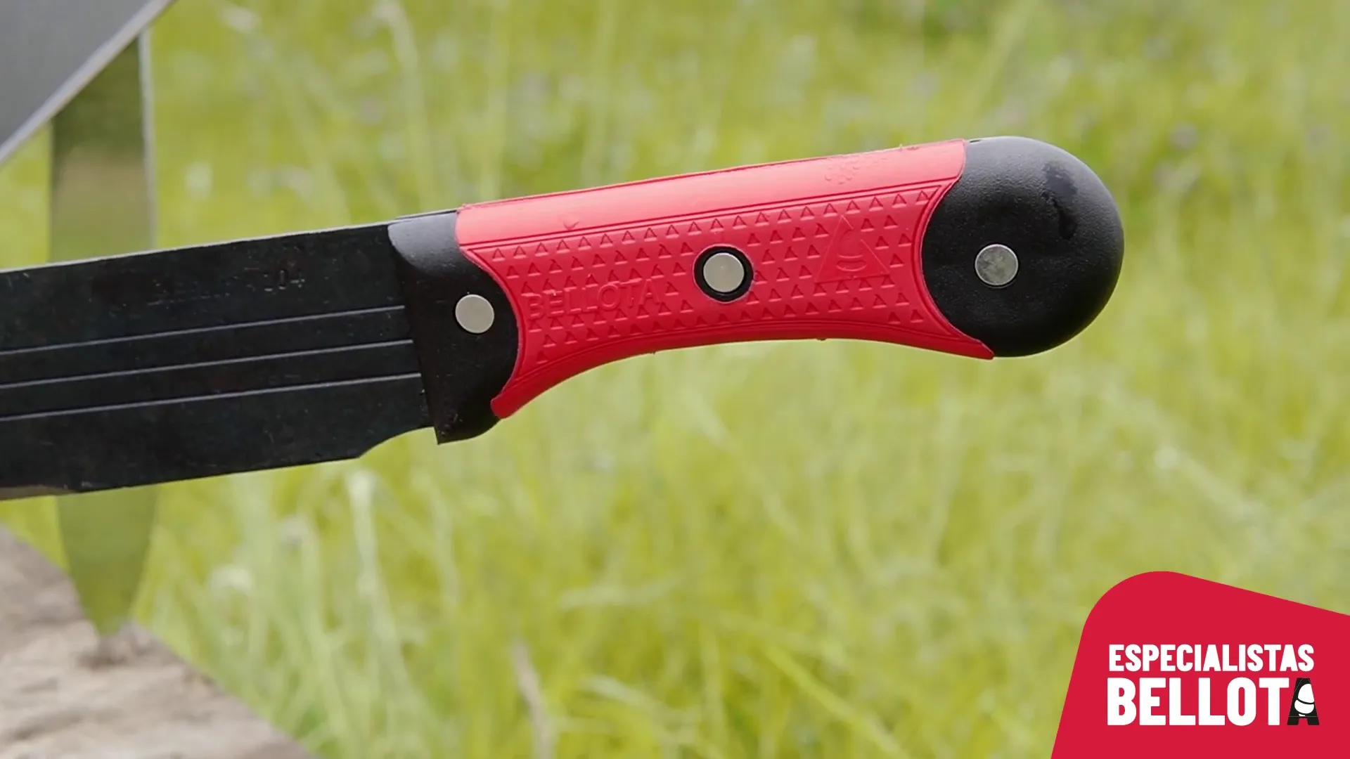 la ergonomía del machete en la agricultura, diseños innovadores para el trabajo diario